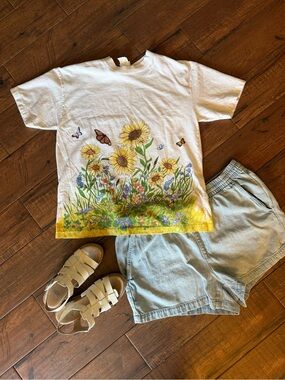 Vintage 90s Basic Editions Sunflower Butterfly Garden Graphic Tee L Cottagecore